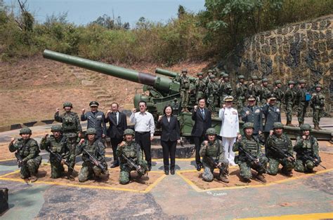 Taiwan military says it has right to counterattack amid China threats | Daily Sabah