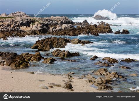 Rocky Coastline in Monterey, California — Stock Photo © ead72 #148050687