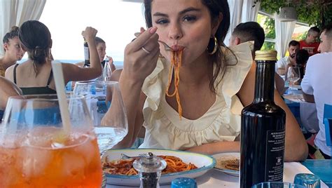 A 10-Part Selena Gomez HBO Cooking Show Is Coming