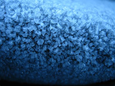 Ice crystal pattern photo from Trent Lacour on Earth Picture of the Day Feb 4, 2012 | Ice ...