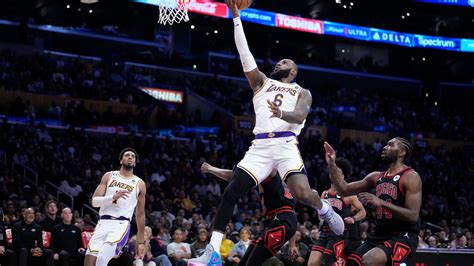 LeBron James returns for season-ending push with Lakers – WATE 6 On ...