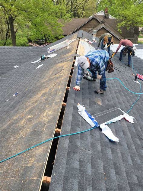 Roof Repair & Replacement in St. Louis | DeG Contracting LLC