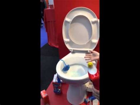Mr Muscle toilet cleaner demonstration - YouTube