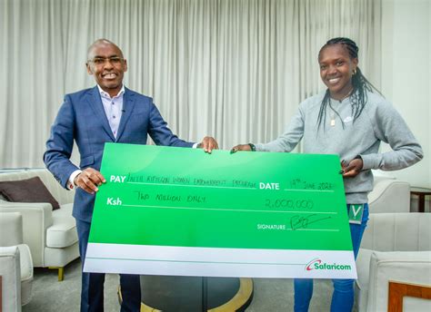 Faith Kipyegon receives Ksh. 2M from Safaricom for breaking two world records - HapaKenya