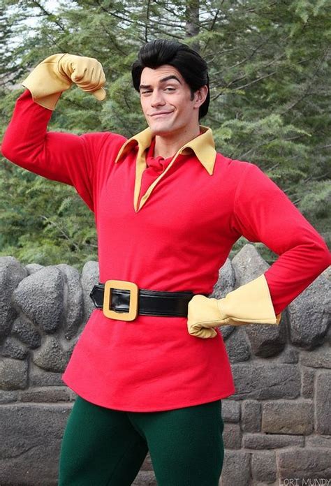 gaston costume - Google Search | Beauty and the beast costume, Disney villain costumes, Disney ...