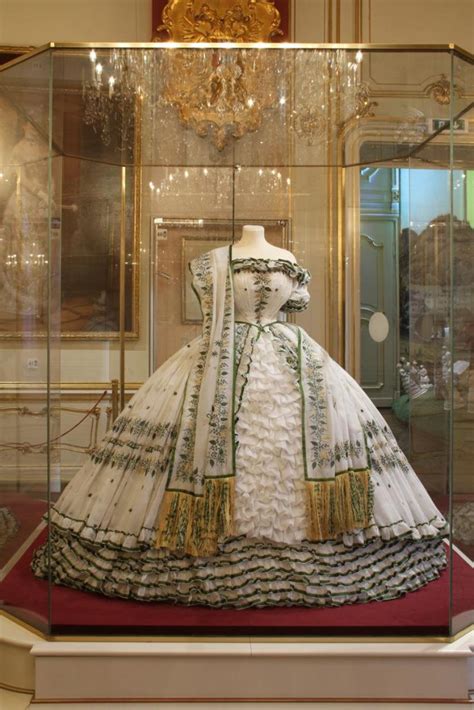 Guide to the Empress Sisi Museum in Vienna