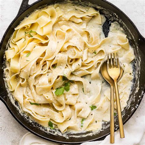 Homemade Alfredo Sauce - The Wooden Skillet