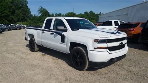 2017 Chevy Silverado 1500 Custom