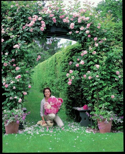 A visit with style icon Carolyne Roehm in her Connecticut garden