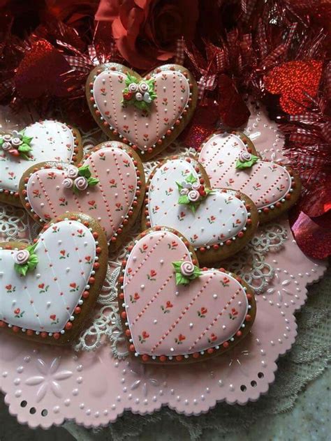 455 best Valentines Decorated Cookies and Cake Pops images on Pinterest