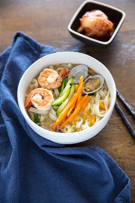 Kalguksu (Korean Knife Cut Noodle Soup) - My Korean Kitchen