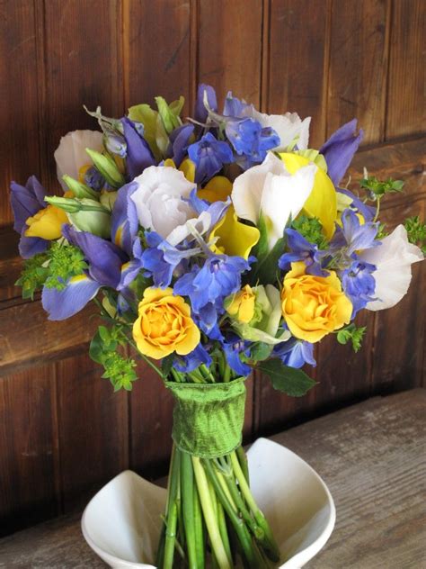 flowers | Yellow wedding flowers, Yellow bouquets, Bridal bouquet blue