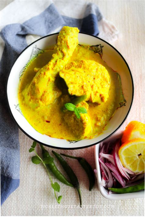 Creamy Turmeric Chicken Curry | Tickle Those Taste Buds