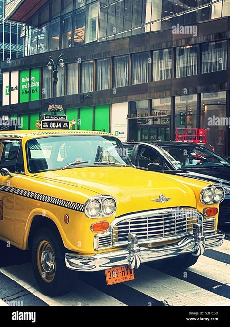 Vintage taxi cab new york city hi-res stock photography and images - Alamy