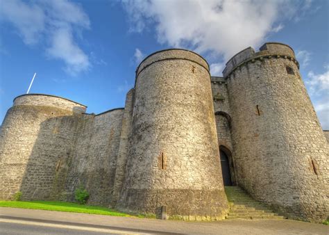 Walking tour of Limerick | Audley Travel US