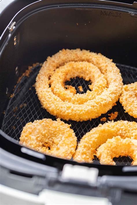 Crispy Air Fryer Onion Rings {So easy and quick!} - Plated Cravings