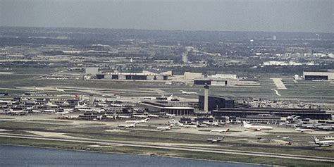 What’s That Building? O’Hare International Airport’s Terminal 2 | WBEZ ...