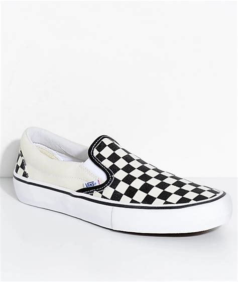 Black and white checkered vans - kummillionaire