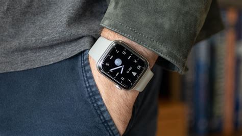 Review: Apple Watch Series 5 Titanium is surprisingly revolutionary - Executive Traveller