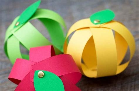 6 Fun & Stylish Sukkah Crafts for Kids | Jewish crafts, Sukkot decorations, Shabbat crafts