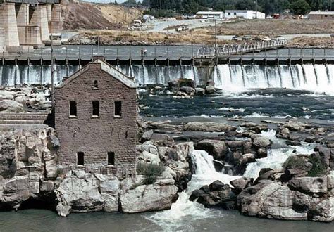 American Falls Dam | American falls, Explore idaho, Abandoned places