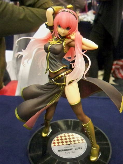 Build and Shoot: THE BEST OF ANIME 2012: ANIME FIGURES