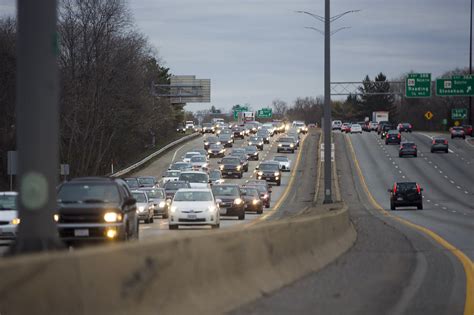 In 2017, Greater Boston Drivers Spent An Average Of 60 Hours In Traffic During Peak Times | WBUR ...