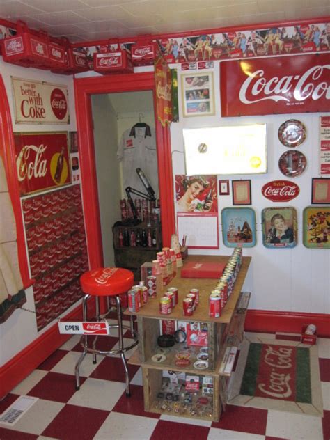 Trevor's Coca Cola Room Cont | Collectors Weekly