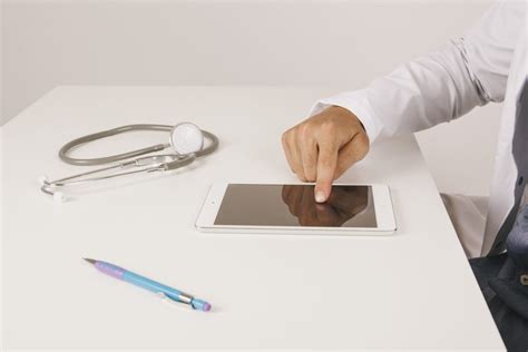 How Virtual Medical Scribing improves accuracy, cost savings, and productivity.