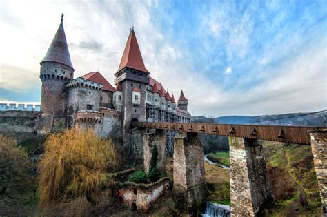 Romania Castle: Legends, Photos, Visitor Information