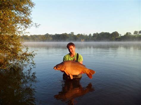 12 Best Lakes for Carp Fishing in France | FisherVerse