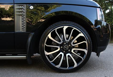 What Is A Range Rover's Correct Tire Pressure?