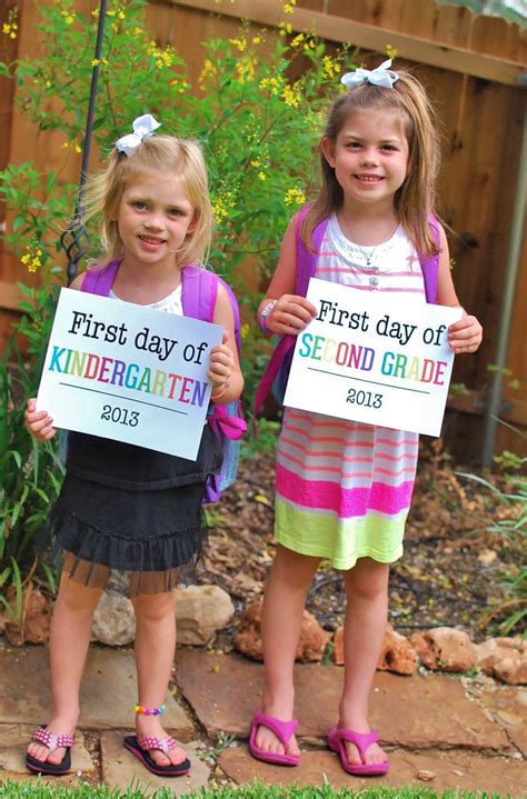 anna and blue paperie: First Day of School Photo Op - Free Printable!