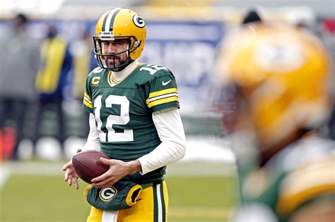 Packers 'absolutely' expect QB Aaron Rodgers back in 2021 | Reuters