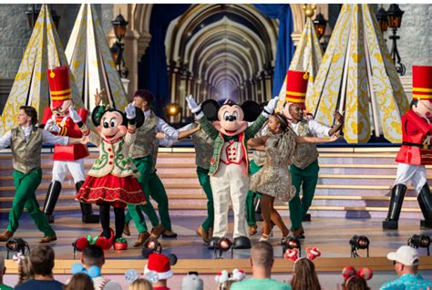 Sneak Peek at the Musical Performances Featured in Disney's Christmas Parade Special ...