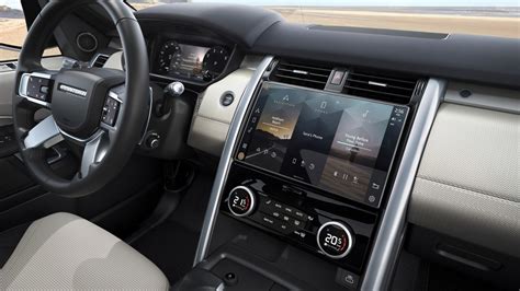 2021 Land Rover Discovery gets full powertrain and interior freshening
