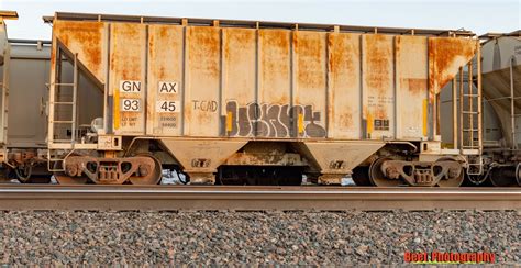 GN AX Rusted Covered Hopper Train 2 Bay | Ho model trains, Train photography, Model trains