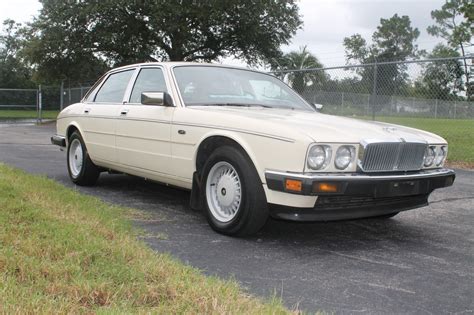 No Reserve: 1987 Jaguar XJ6 Sovereign for sale on BaT Auctions - sold for $4,500 on August 10 ...