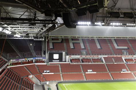 PSV Eindhoven Outlines Philips Stadion With Bose ArenaMatch DeltaQ, Utility Loudspeakers