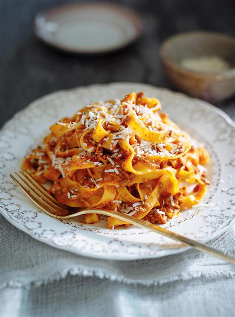 Bolognese Sauce (The Best) | Ricardo