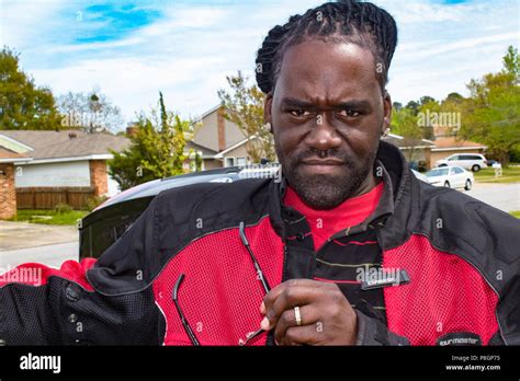 Black man with dreads hi-res stock photography and images - Alamy