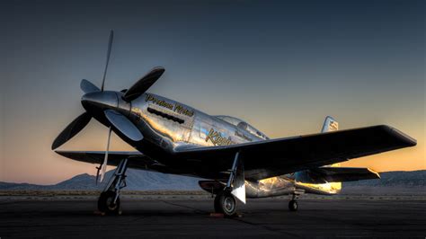 Warbirds Mad Dash To The Finish At The Reno Air Races - World War Wings