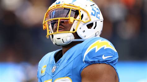 Khalil Mack posts six sacks in Chargers' win over Raiders - ESPN