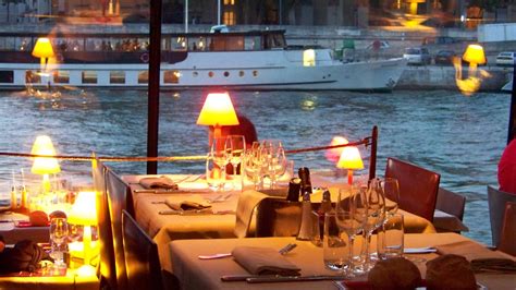 Find the Best Paris Dinner Cruises - Information, Tips, Tickets & more