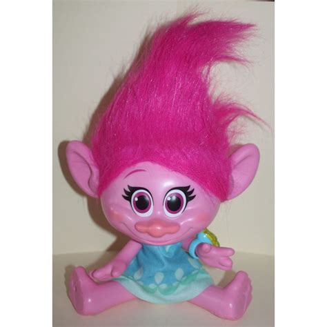 2015 Hasbro Dreamworks Trolls Hug Time Poppy Doll with Lights & Sound ...