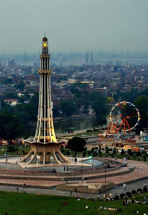 Photo - minar e Pakistan, lahore a beautiful view by lescol (Lahore ...