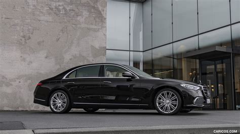 2021 Mercedes-Benz S 500 4MATIC AMG Line (Color: Onyx Black) - Side | Caricos