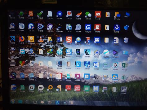 Desktop icons not showing names - Microsoft Community