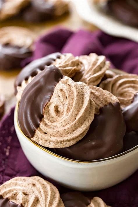 Double Chocolate Meringues - Sugar Spun Run