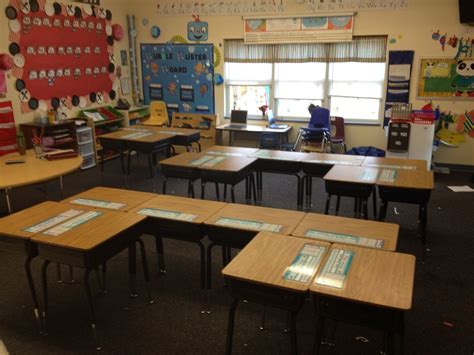 Classroom desk arrangement, Classroom seating arrangements, Classroom desk